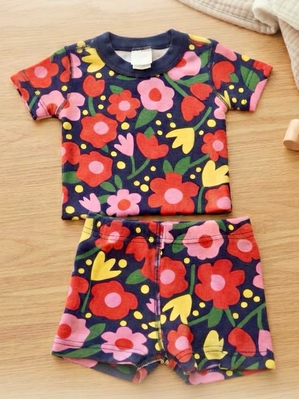 Hanna Andersson Navy Floral Short Pajama Set - Pink, Red & Yellow
